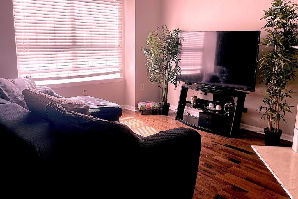 Urban Adventure Townhome - Near Downtown Атланта Екстер'єр фото